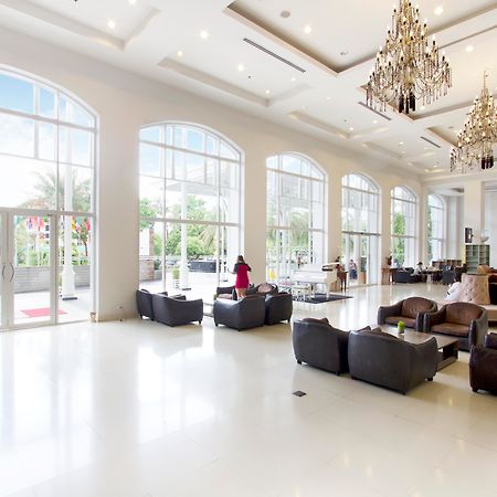 D Varee Jomtien Beach, Pattaya Exterior foto Lobby